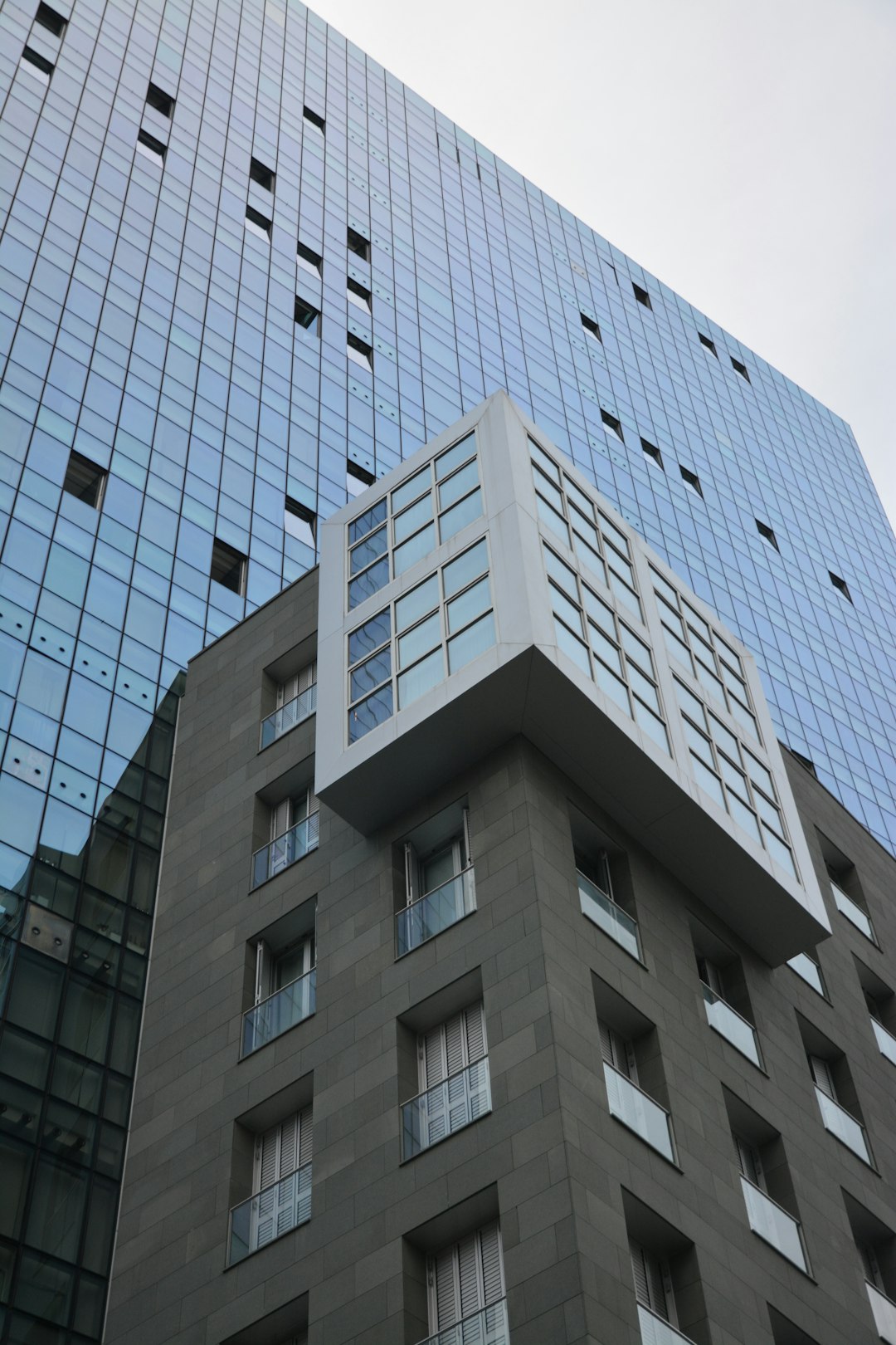 Quantum Office Tower